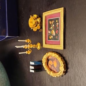Miniature dollhouse dining accessories